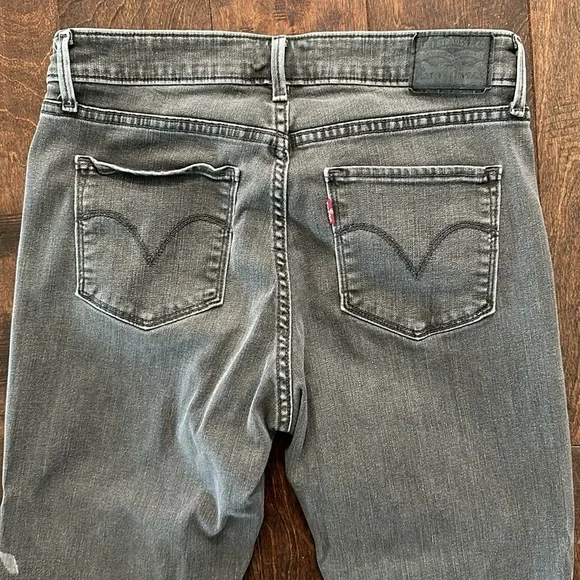 Levi’s Classic Mid-rise Skinny Jeans Size 12 EUC - Picture 6 of 6